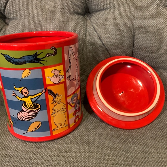 Dr. Seuss All Around Design Ceramic Covered Canister - Picture 7 of 11